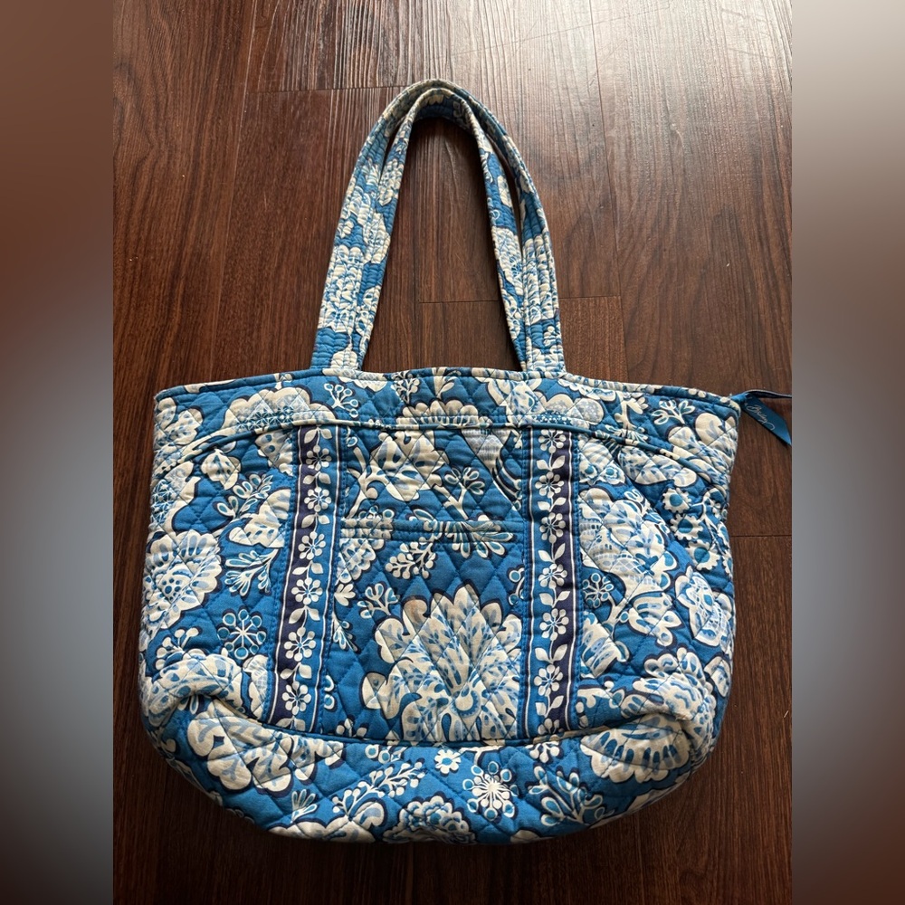 Vera Bradley Tote in Blue Lagoon